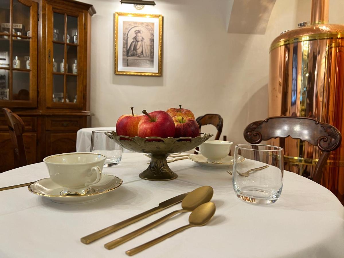 Spa Beerland Chateaux - U Zlate Hrusky / At Golden Pear プラハ エクステリア 写真